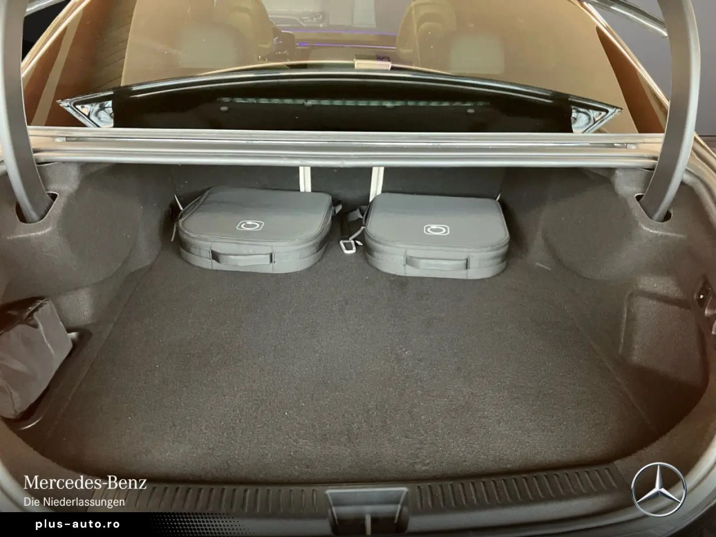 MERCEDES-BENZ E 400 e 4M AMG Adv  PANO NIGHT 20  FAH&hellip;