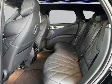 BMW XM 50e _ 23  LC Prof. HUD H K AHK