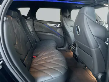 BMW XM 50e _ 23  LC Prof. HUD H K AHK