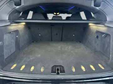 BMW XM 50e _ 23  LC Prof. HUD H K AHK