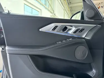 BMW XM 50e _ 23  LC Prof. HUD H K AHK