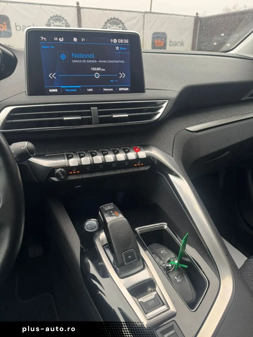 Peugeot 3008 2019 10 1.5