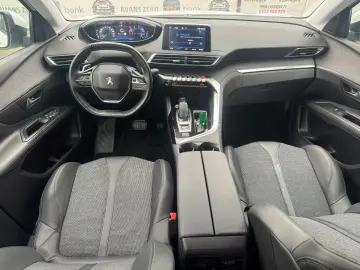 Peugeot 3008 2019 10 1.5