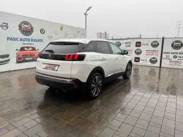 Peugeot 3008 2019 10 1.5