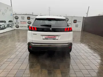 Peugeot 3008 2019 10 1.5