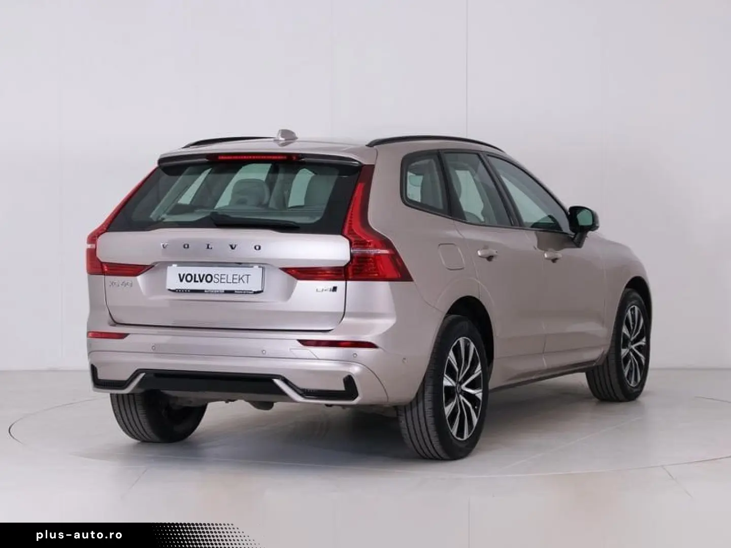 ANDERE Volvo XC60 B4 (d) AWD AUT PLUS DARK   AUTOCARRO