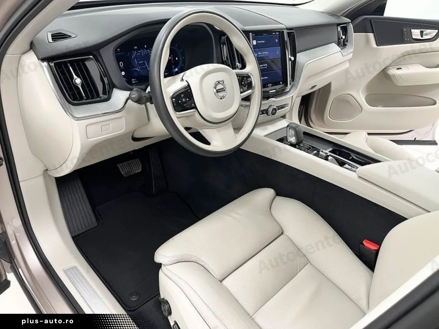 ANDERE Volvo XC60 B4 (d) AWD AUT PLUS DARK   AUTOCARRO