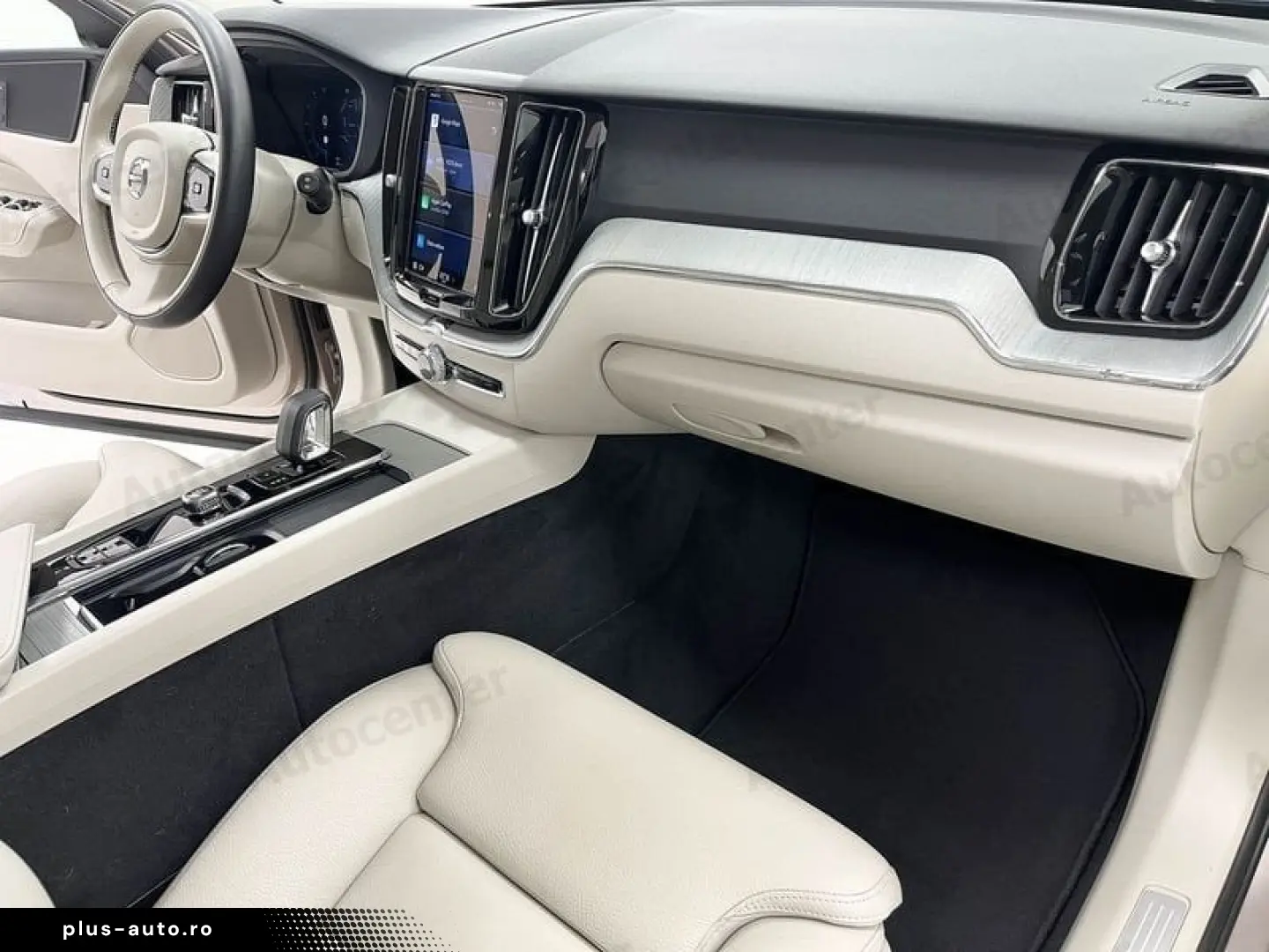 ANDERE Volvo XC60 B4 (d) AWD AUT PLUS DARK   AUTOCARRO