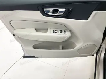 ANDERE Volvo XC60 B4 (d) AWD AUT PLUS DARK   AUTOCARRO