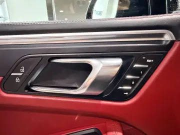 ANDERE Porsche Macan 2.0 T