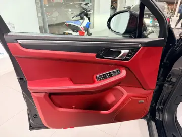 ANDERE Porsche Macan 2.0 T