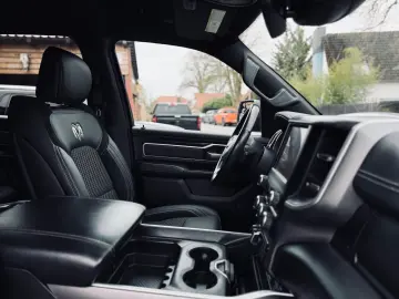 DODGE OFFROAD LIMITED RAMBOX AHK NAVI PDC GARANTIE LIF