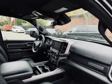 DODGE OFFROAD LIMITED RAMBOX AHK NAVI PDC GARANTIE LIF