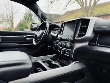 DODGE OFFROAD LIMITED RAMBOX AHK NAVI PDC GARANTIE LIF