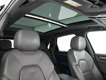 ANDERE Porsche Cayenne 3.0 V6 E-Hybrid Platinum Edition