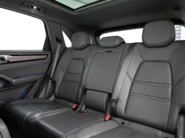 ANDERE Porsche Cayenne 3.0 V6 E-Hybrid Platinum Edition