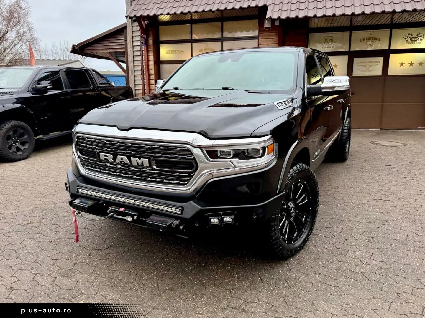 DODGE CLEAN CARFAX LIMITED PANO LUFT RAMBOX AHK NAVI