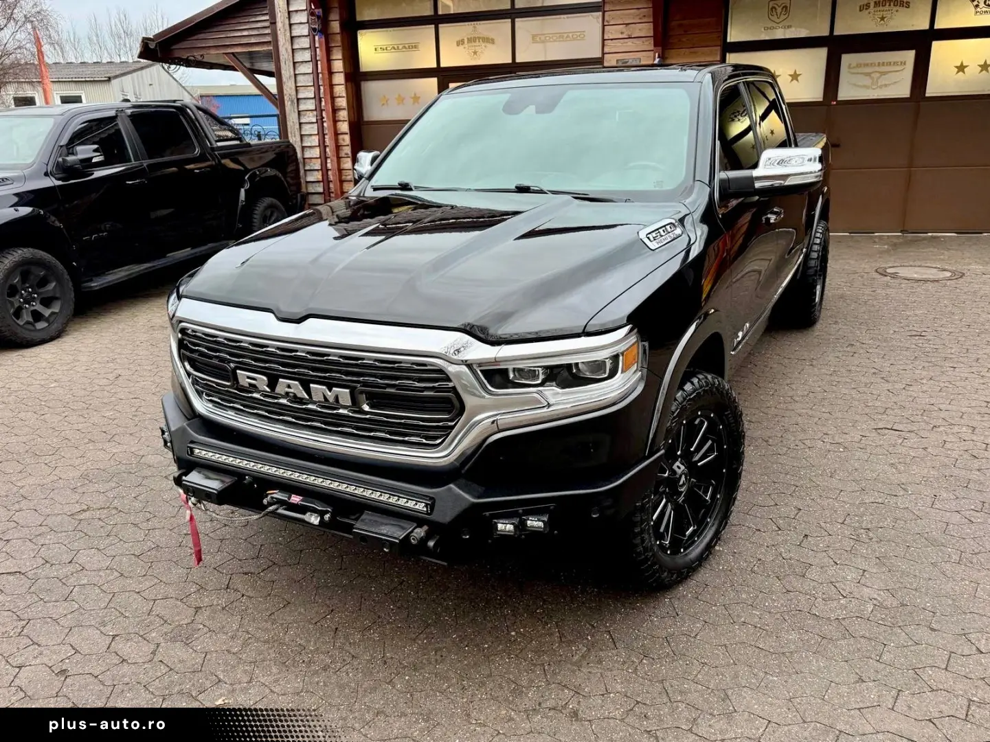 DODGE CLEAN CARFAX LIMITED PANO LUFT RAMBOX AHK NAVI