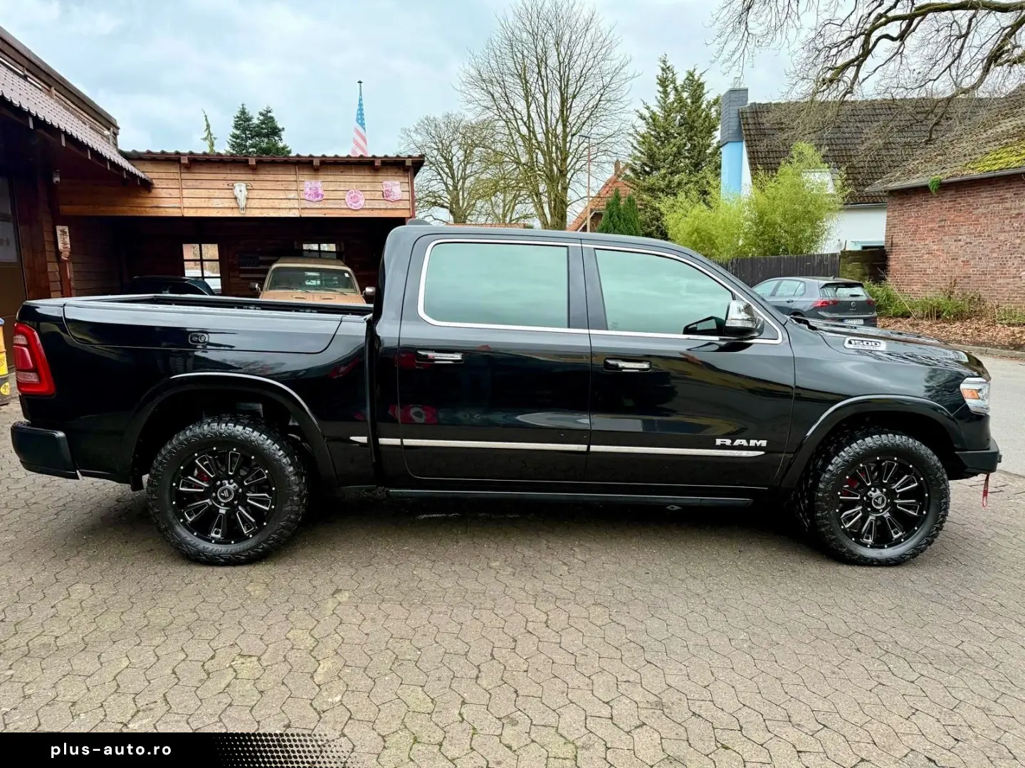 DODGE CLEAN CARFAX LIMITED PANO LUFT RAMBOX AHK NAVI