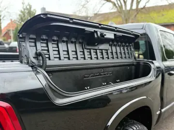 DODGE CLEAN CARFAX LIMITED PANO LUFT RAMBOX AHK NAVI