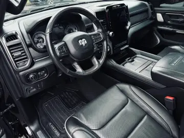 DODGE CLEAN CARFAX LIMITED PANO LUFT RAMBOX AHK NAVI