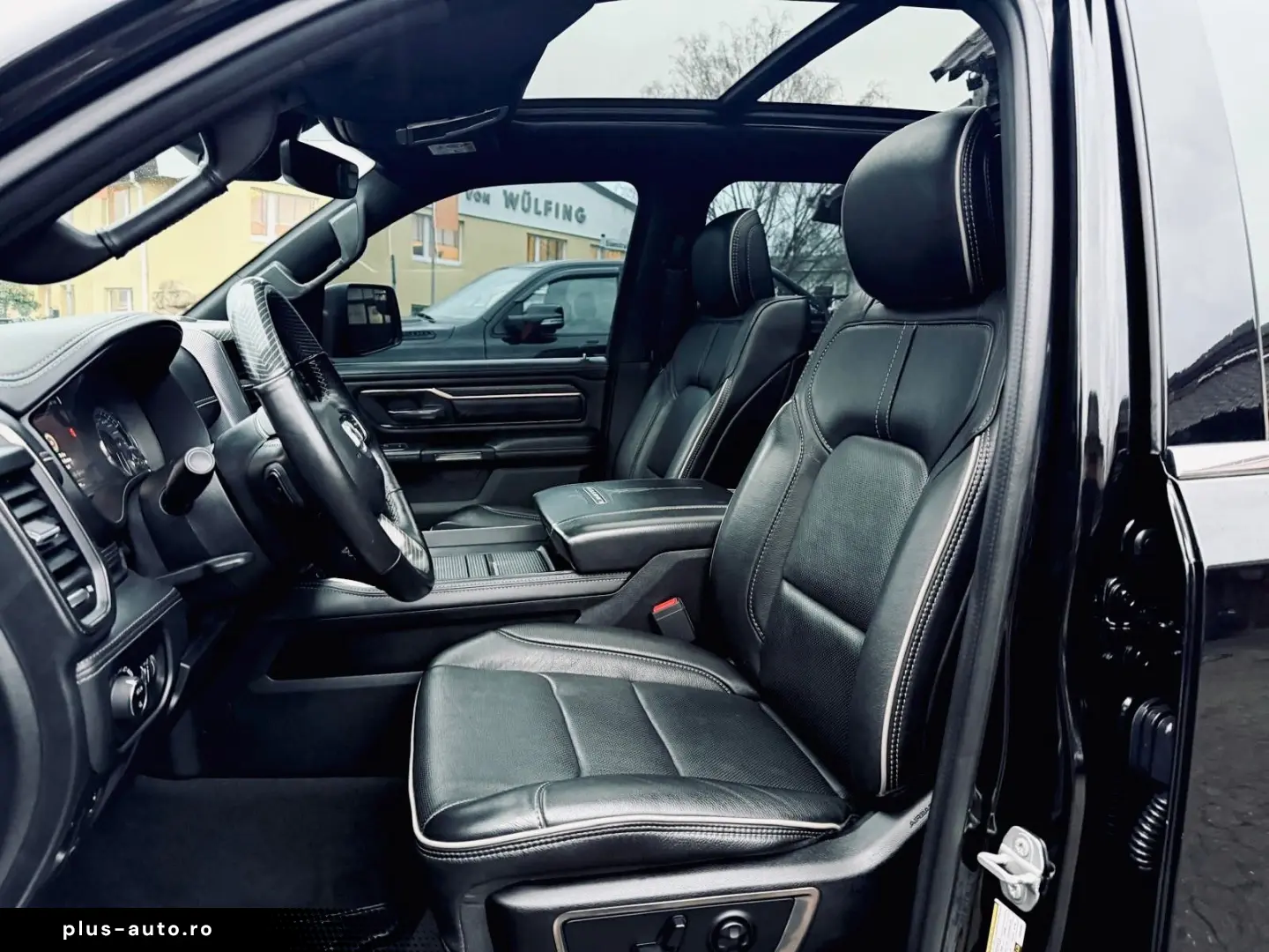 DODGE CLEAN CARFAX LIMITED PANO LUFT RAMBOX AHK NAVI