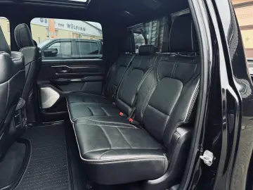 DODGE CLEAN CARFAX LIMITED PANO LUFT RAMBOX AHK NAVI