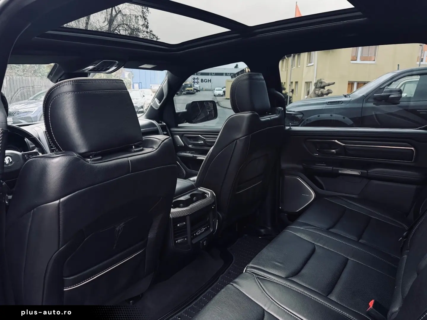 DODGE CLEAN CARFAX LIMITED PANO LUFT RAMBOX AHK NAVI