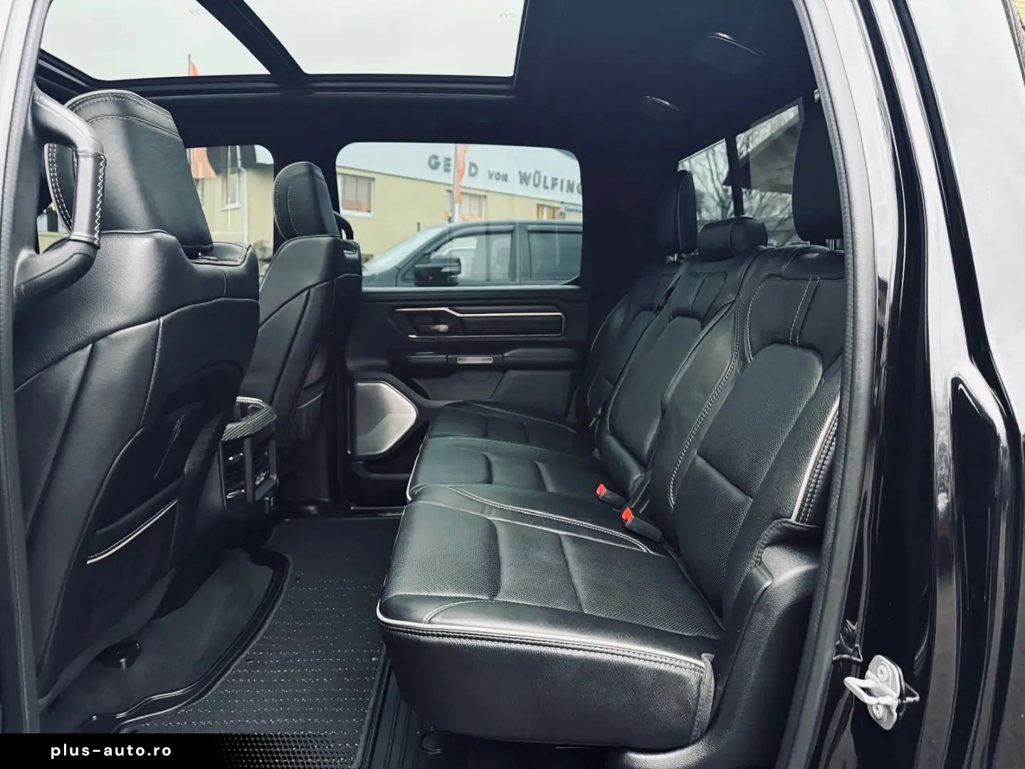 DODGE CLEAN CARFAX LIMITED PANO LUFT RAMBOX AHK NAVI