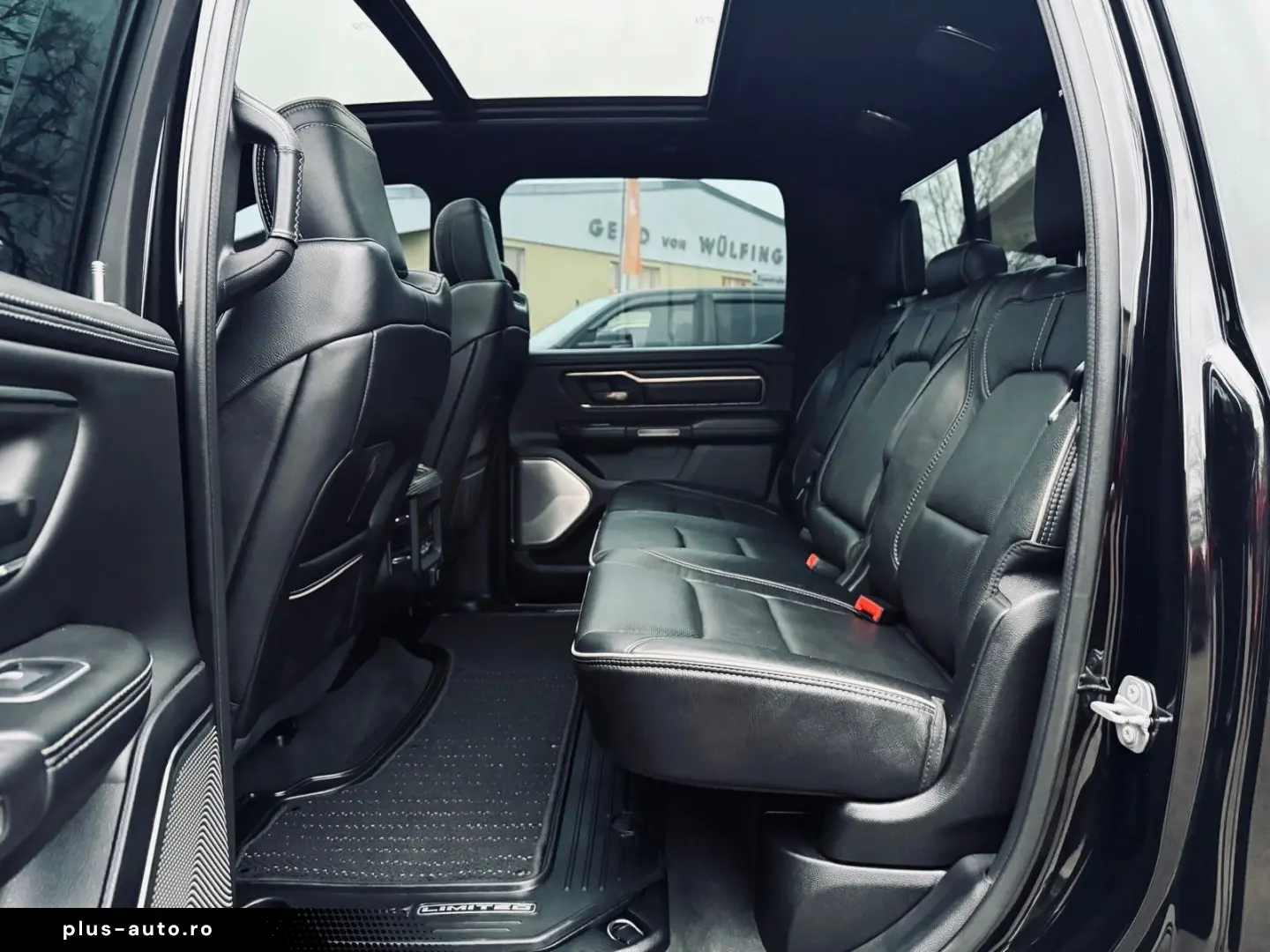 DODGE CLEAN CARFAX LIMITED PANO LUFT RAMBOX AHK NAVI