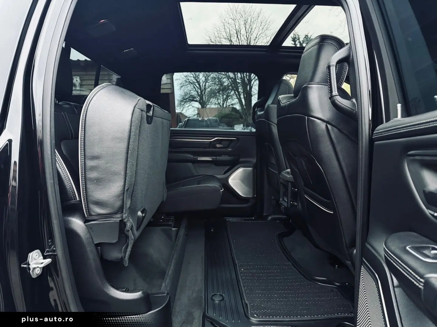 DODGE CLEAN CARFAX LIMITED PANO LUFT RAMBOX AHK NAVI