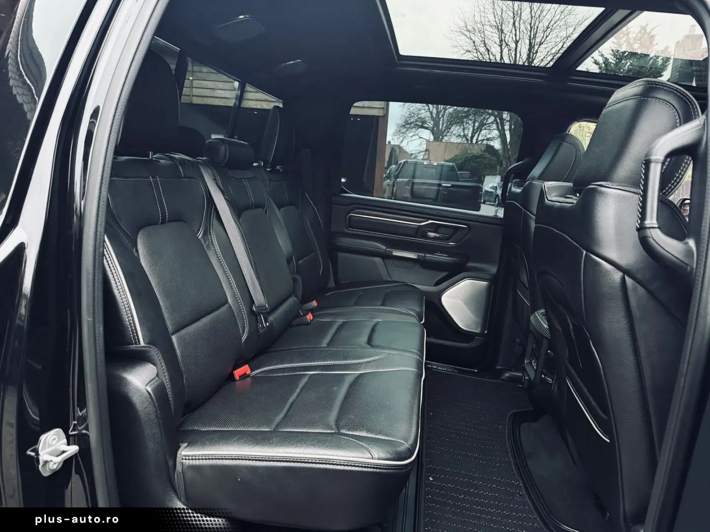 DODGE CLEAN CARFAX LIMITED PANO LUFT RAMBOX AHK NAVI