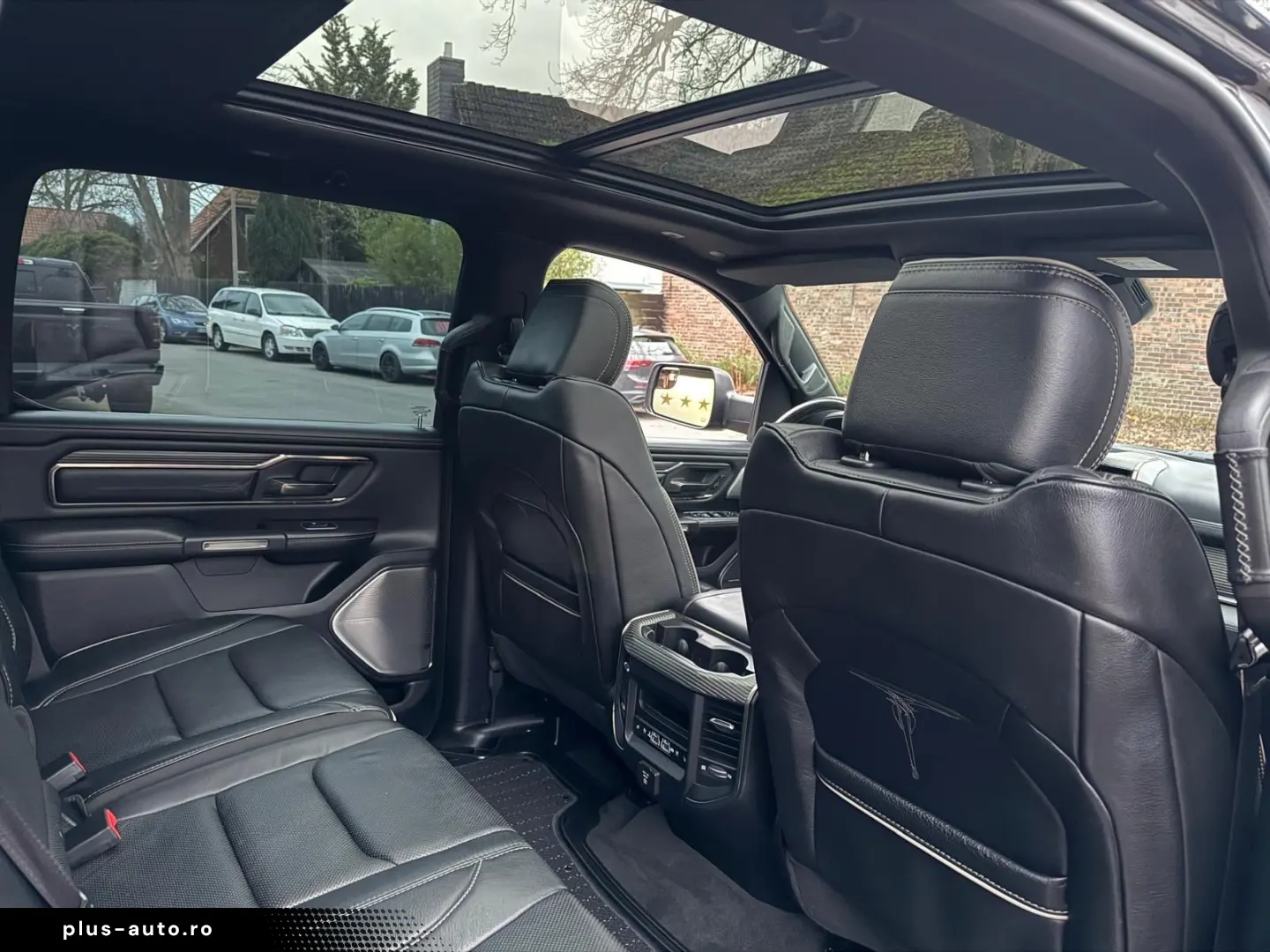 DODGE CLEAN CARFAX LIMITED PANO LUFT RAMBOX AHK NAVI