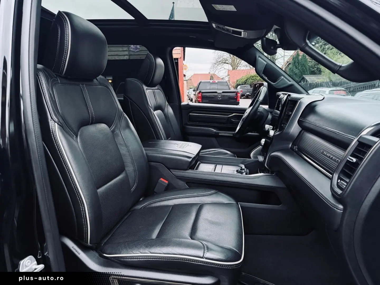 DODGE CLEAN CARFAX LIMITED PANO LUFT RAMBOX AHK NAVI