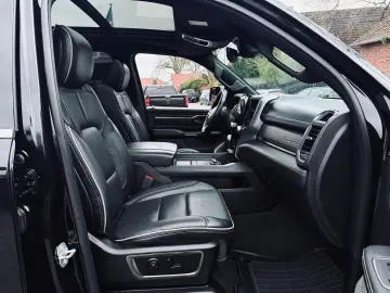 DODGE CLEAN CARFAX LIMITED PANO LUFT RAMBOX AHK NAVI