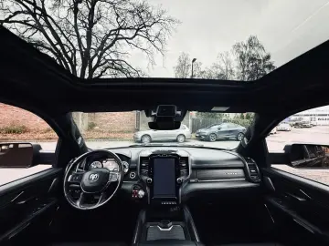 DODGE CLEAN CARFAX LIMITED PANO LUFT RAMBOX AHK NAVI