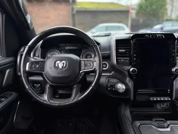 DODGE CLEAN CARFAX LIMITED PANO LUFT RAMBOX AHK NAVI