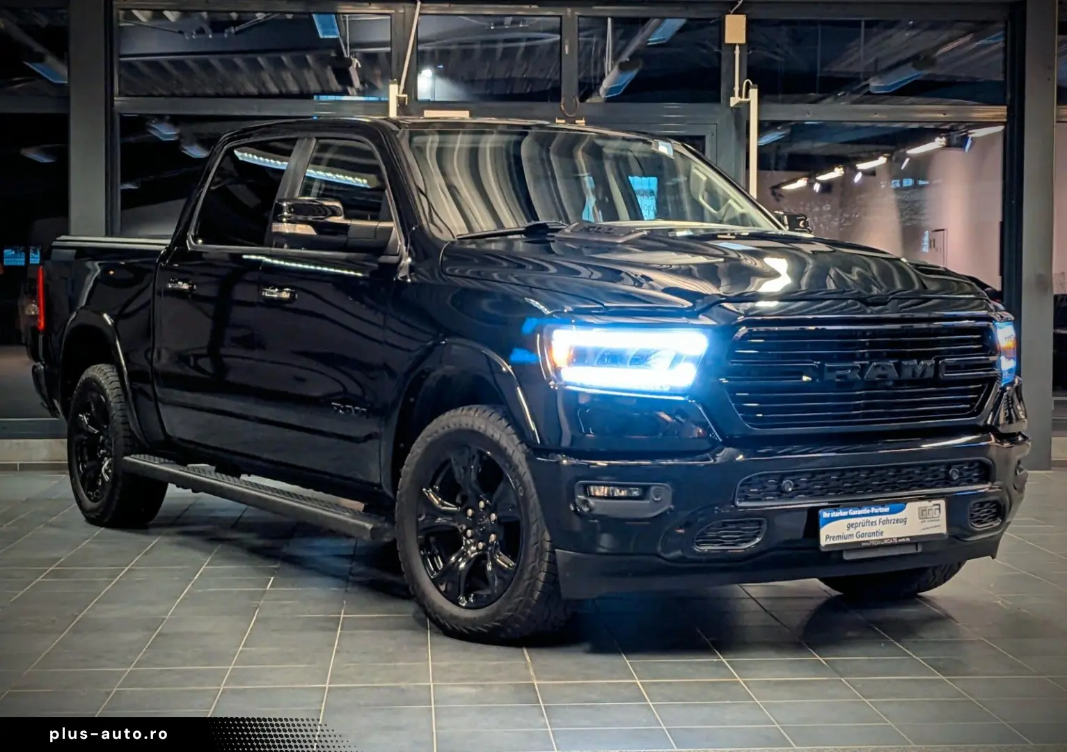 DODGE RAM 1500  Laramie Limited Night HEMI 5.7L   4x4