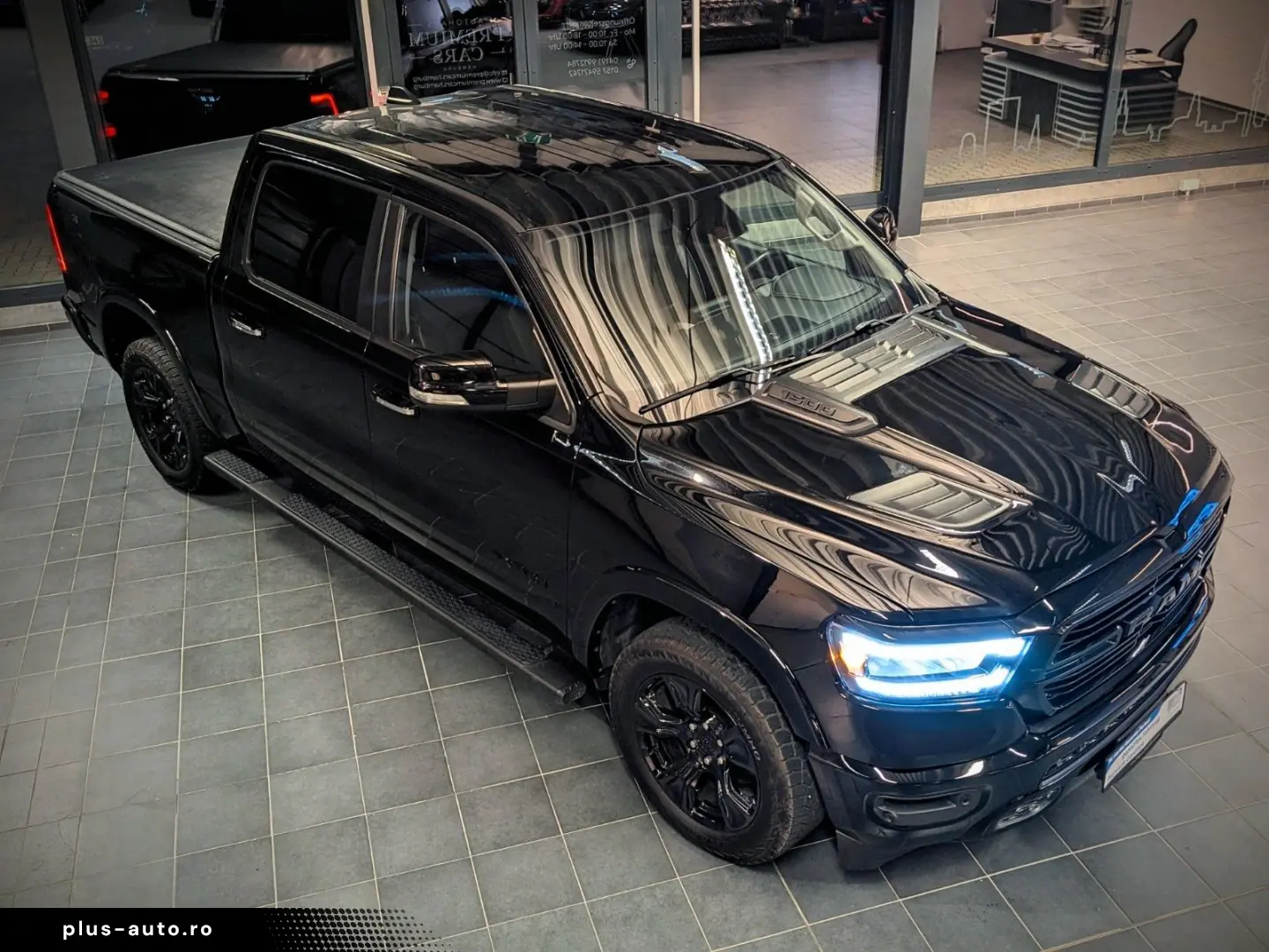 DODGE RAM 1500  Laramie Limited Night HEMI 5.7L   4x4