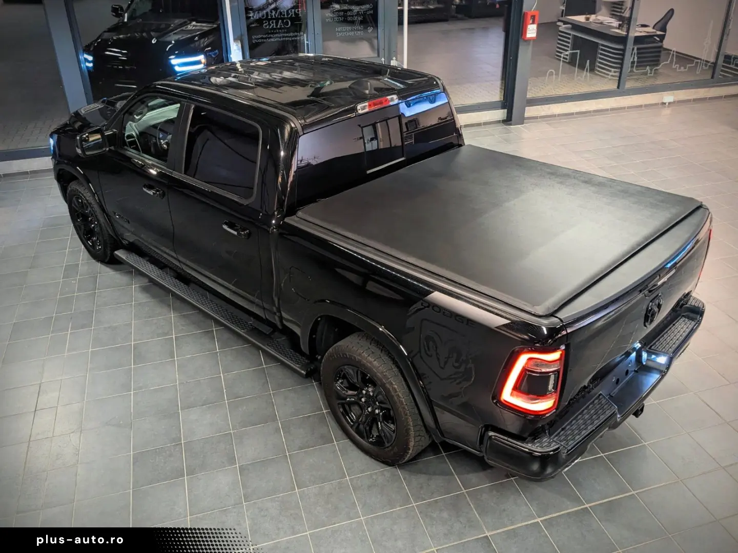 DODGE RAM 1500  Laramie Limited Night HEMI 5.7L   4x4