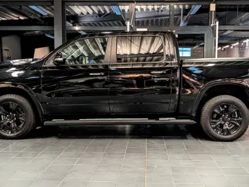 DODGE RAM 1500  Laramie Limited Night HEMI 5.7L   4x4