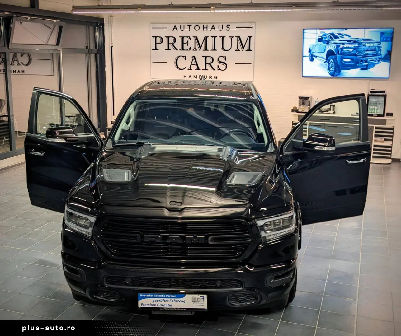 DODGE RAM 1500  Laramie Limited Night HEMI 5.7L   4x4