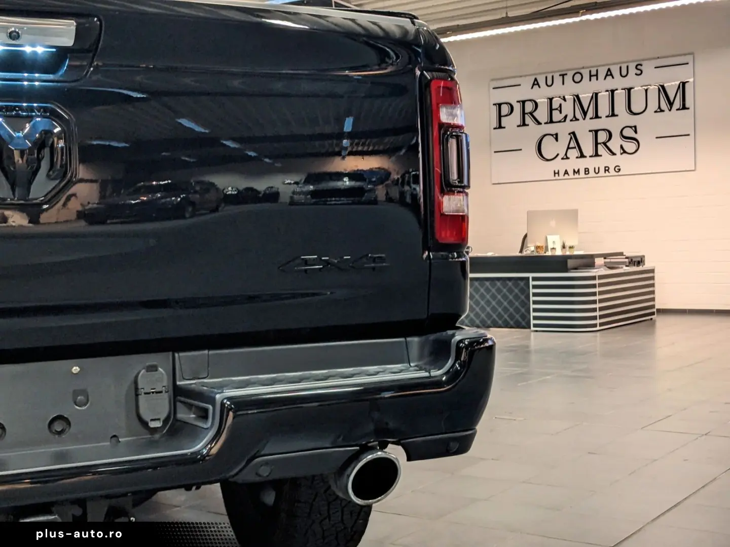 DODGE RAM 1500  Laramie Limited Night HEMI 5.7L   4x4