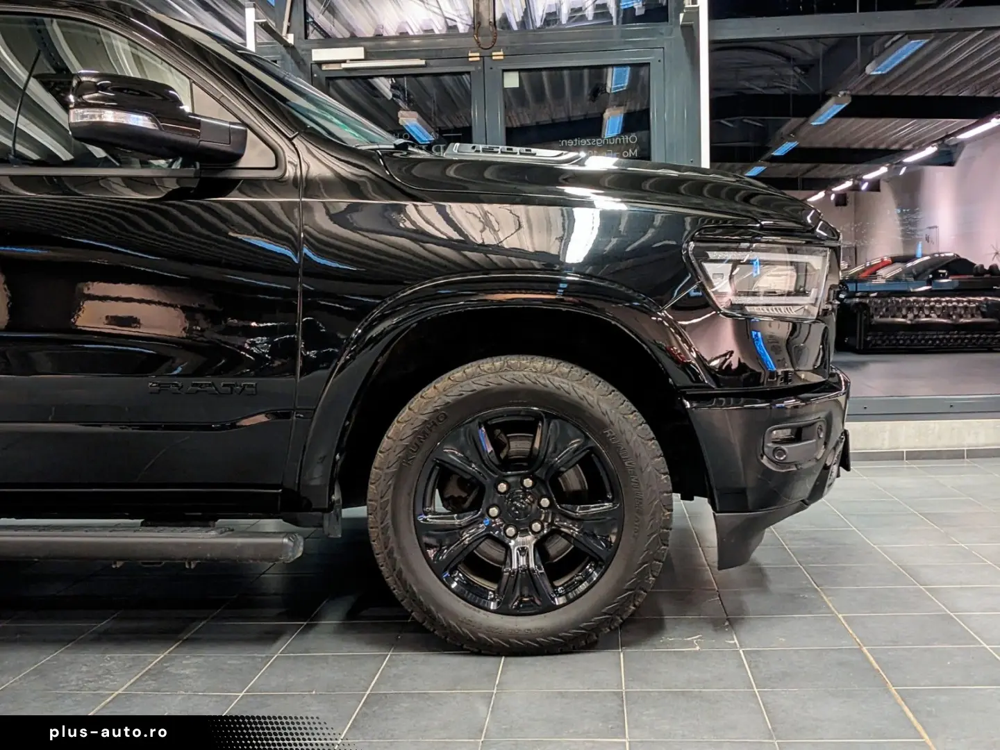 DODGE RAM 1500  Laramie Limited Night HEMI 5.7L   4x4