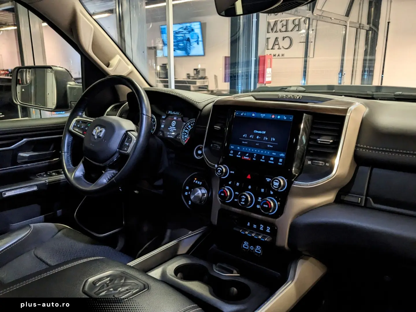 DODGE RAM 1500  Laramie Limited Night HEMI 5.7L   4x4