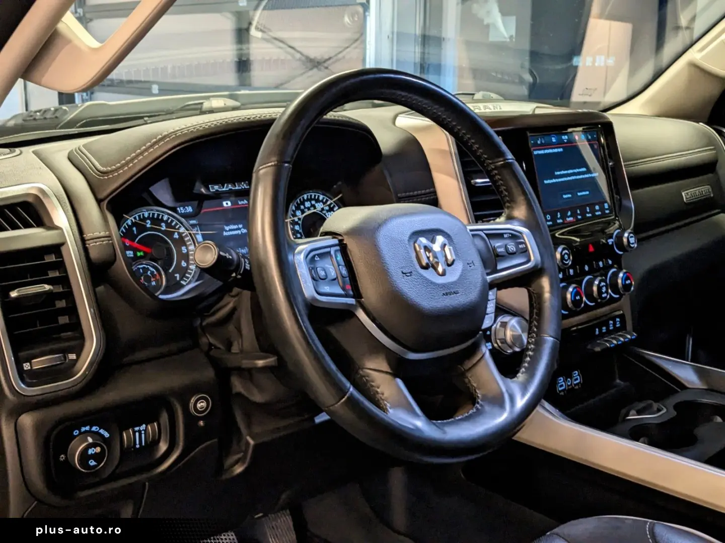 DODGE RAM 1500  Laramie Limited Night HEMI 5.7L   4x4