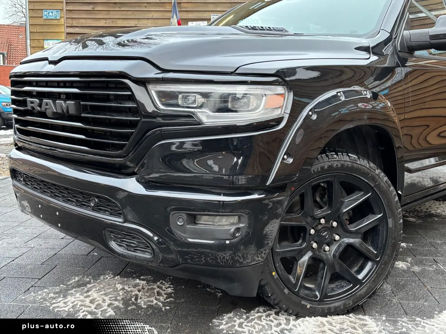 DODGE RAM 1500 Laramie 5.7L 12´´ Navi 4x4 LPG
