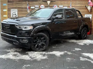 DODGE RAM 1500 Laramie 5.7L 12´´ Navi 4x4 LPG