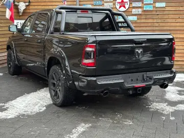 DODGE RAM 1500 Laramie 5.7L 12´´ Navi 4x4 LPG