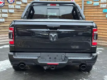 DODGE RAM 1500 Laramie 5.7L 12´´ Navi 4x4 LPG